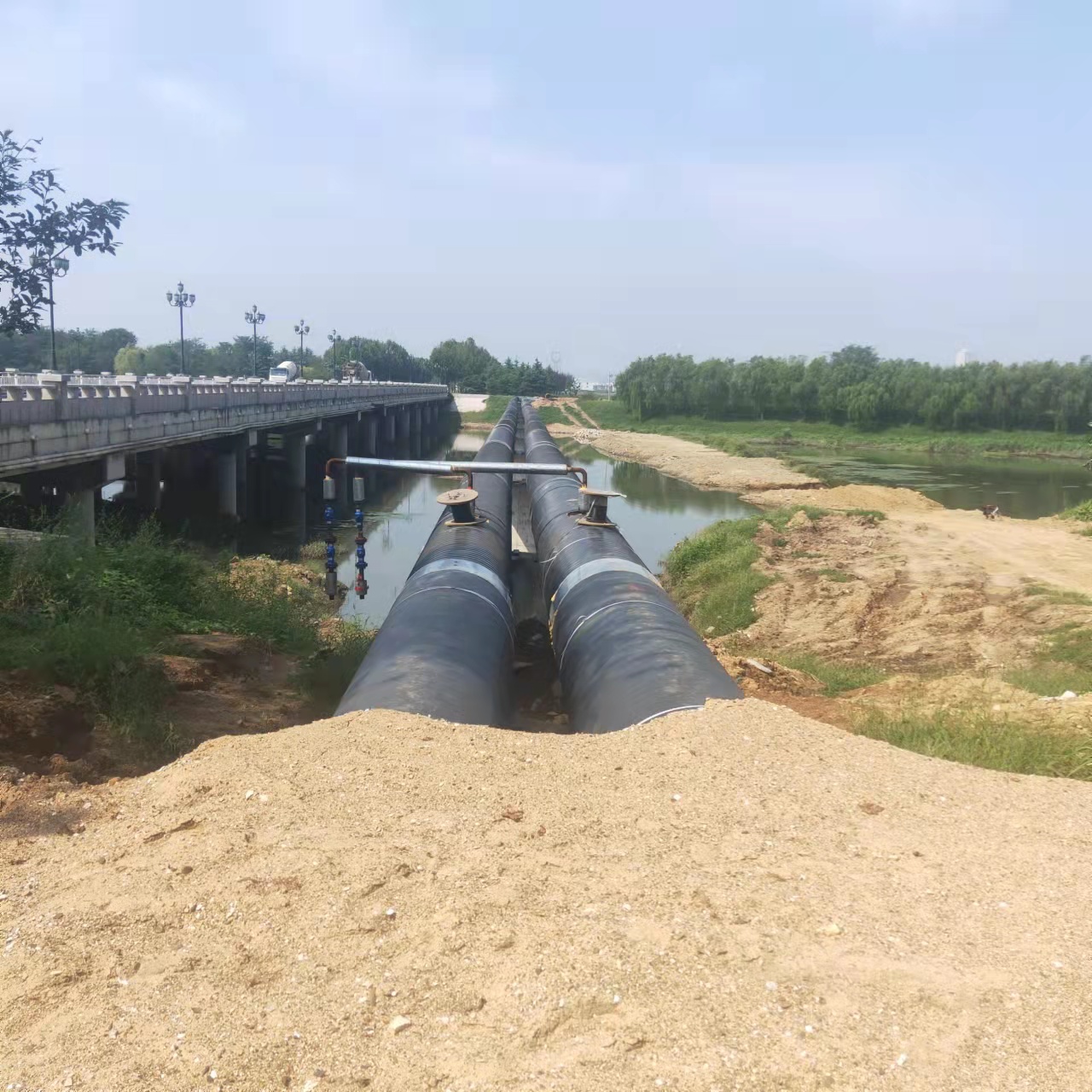 石柱西气东输管道施工输油管道清洗